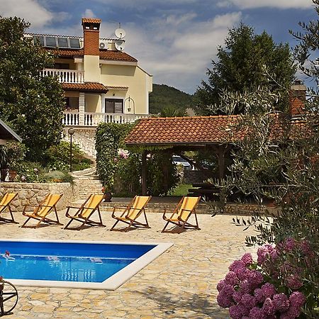 Apartments Petricic With Swimming Pool Ičići 外观 照片