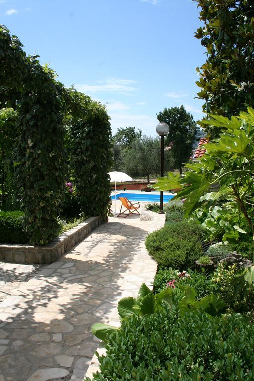 Apartments Petricic With Swimming Pool Ičići 外观 照片